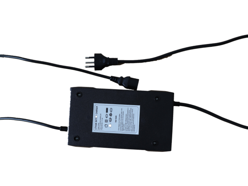 110V-220V,72V5A锂电池充电背面