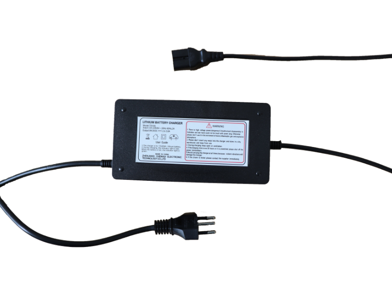 110V-220V,72v3A锂电池充电器背面